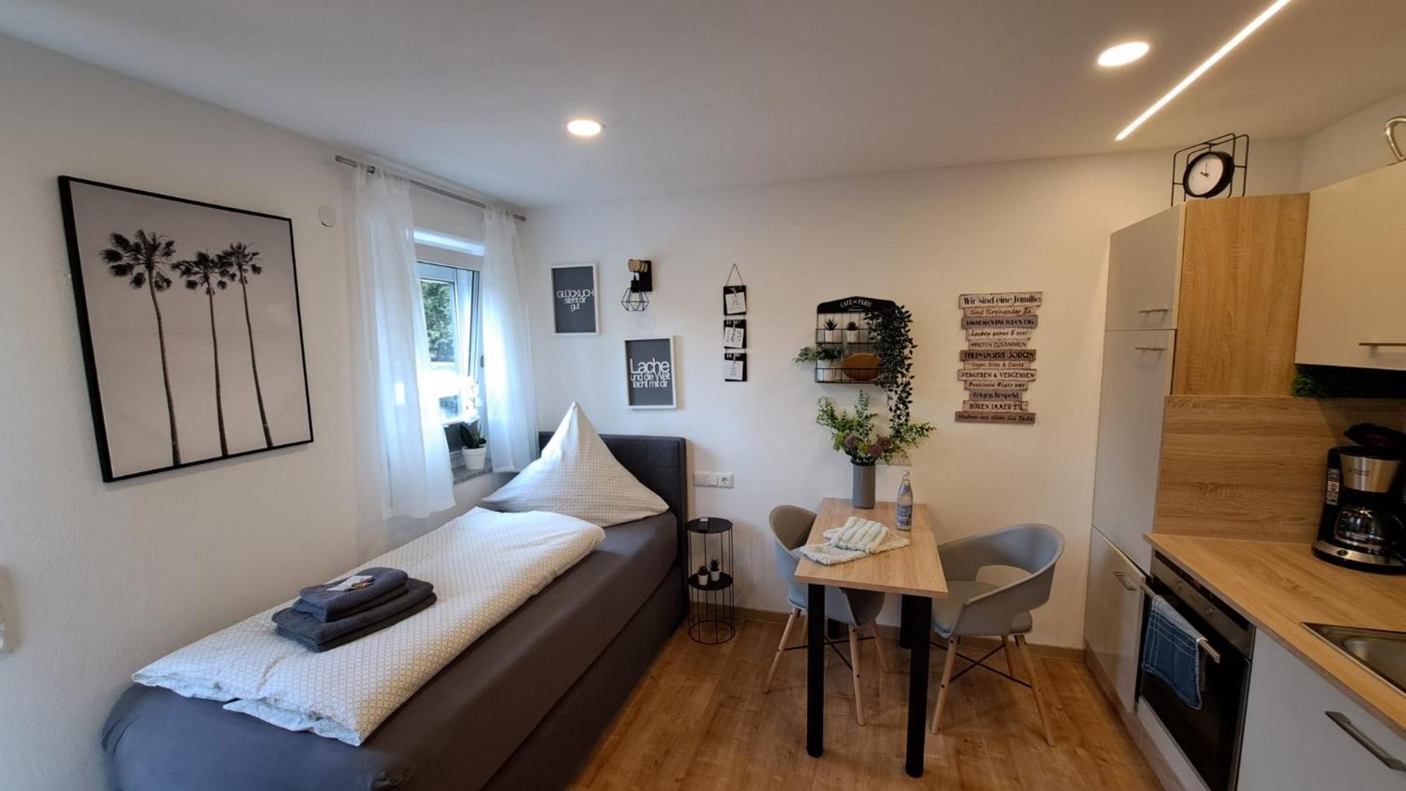 Appartment-Ferienwohnung Mit Kueche, Bad, Kostenlos Wlan, Modern Eingerichtet Roding Room photo