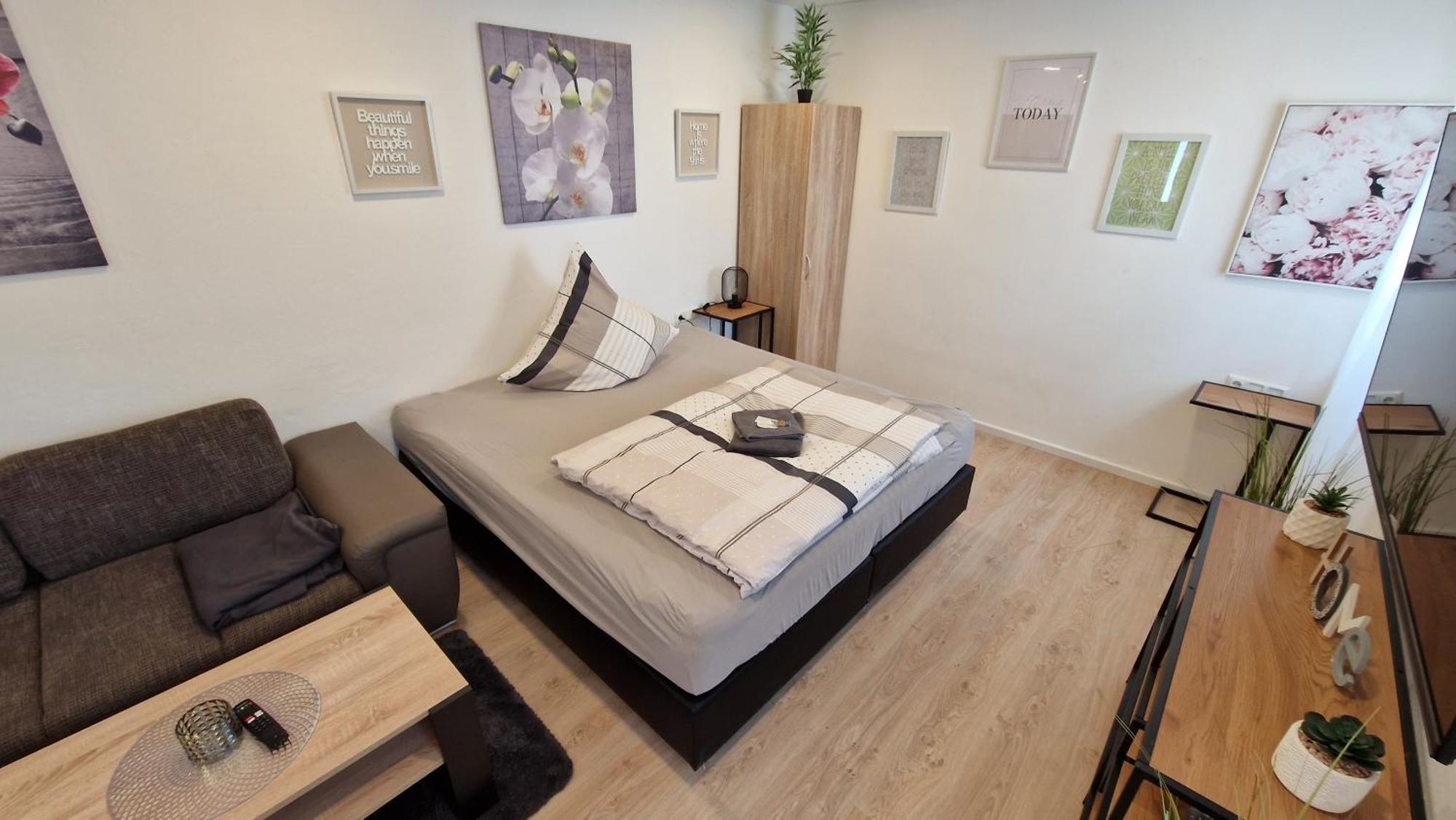 Appartment-Ferienwohnung Mit Kueche, Bad, Kostenlos Wlan, Modern Eingerichtet Roding Room photo